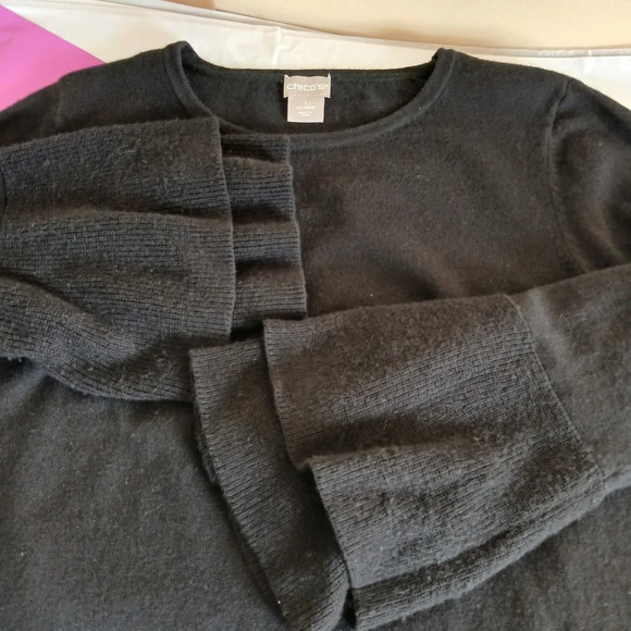 Chicos sweater with Bell sleeves Chicos size 1 USA medium - Picture 6 of 6